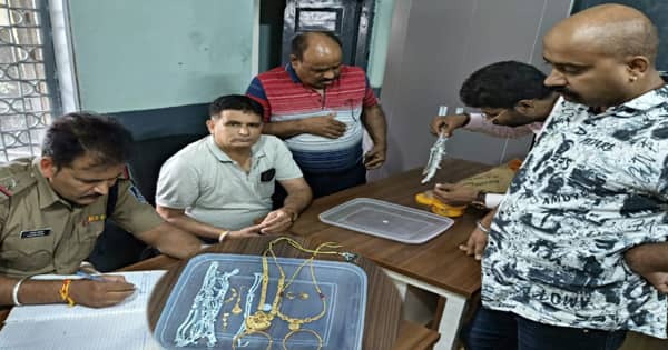 सोनम के भाई ने राजा के परिवार को लौटाए शादी के गहने, पिता ने कहा दान वापस नहीं लेंगे!