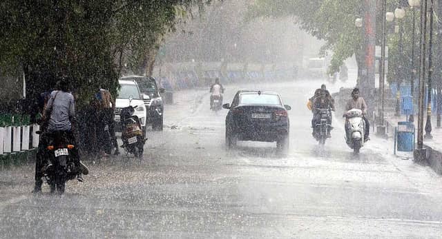 ग्वालियर, टीकमगढ़ और मुरैना में काले बादल, इन जिलों में बारिश का खतरा