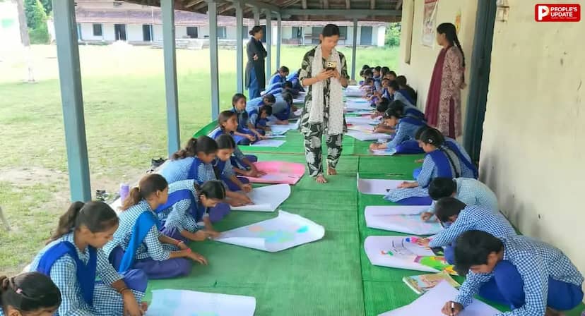 सोहागपुर में चित्रकला प्रदर्शनी का शुभारंभ, विद्यार्थियों ने मंगल मिशन से स्वच्छ भारत तक उकेरे संदेश