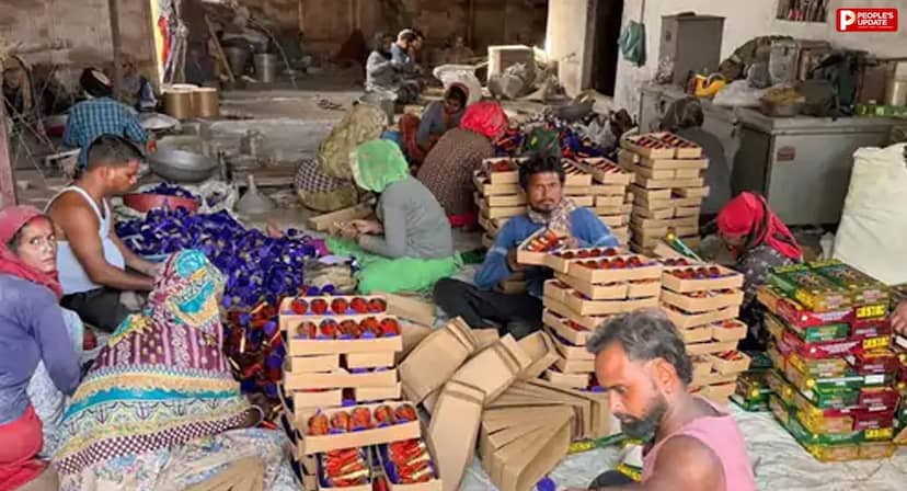 दिवाली से पहले भोपाल में पटाखा फैक्ट्री सील, तय सीमा से ज्यादा विस्फोटक सामग्री मिली