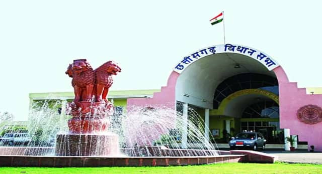 अवैध प्लाटिंग पर हंगामा, विपक्ष का वॉकआउट 