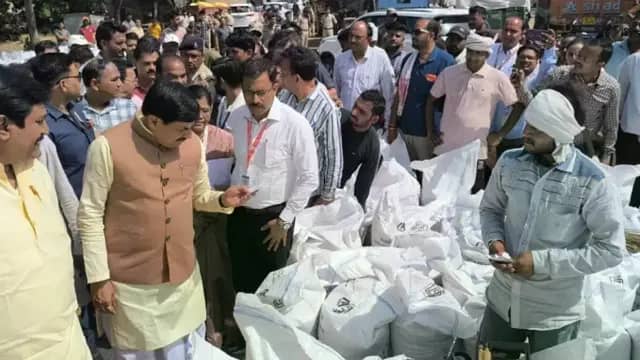 जो कहा वो किया, किसानों के बीच पहुंचे CM डॉ. मोहन यादव; खरगोन के गेहूं खरीदी केंद्र पर किसानों से किया संवाद 