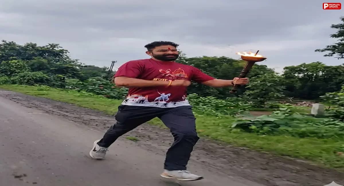 मशाल कावड़ यात्रा खलघाट पहुंची, 11 दिन में 1310 किमी दूरी तय करेगा युवाओं का जत्था