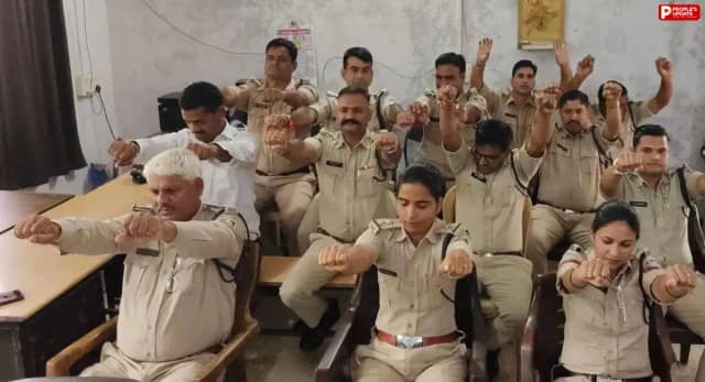 सीहोर पुलिस का थाना परिवार अभियान, तनाव भूलकर योग-ध्यान में जुटे पुलिसकर्मी