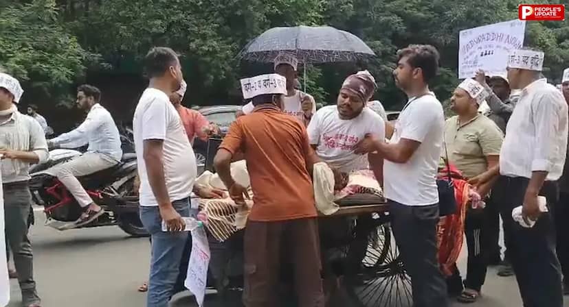 भोपाल में शिक्षक भर्ती विरोध प्रदर्शन, 26वें दिन नीलम पार्क से DPI तक निकाली रैली; पद बढ़ाने की मांग 
