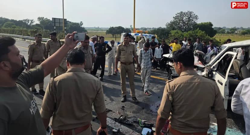 आगरा एक्सप्रेस-वे पर हादसा: पूर्व सांसद सुब्रत पाठक के काफिले की कार डिवाइडर से टकराई, सिपाही की मौत 