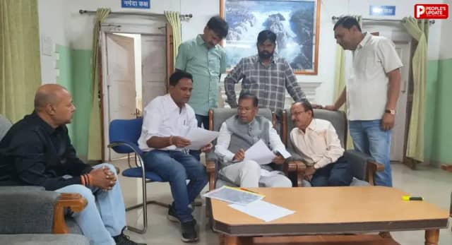 घंसौर: रेल लाइन दोहरीकरण के लिए जमीन अधिग्रहण की चर्चा, सैकड़ों परिवारों को छत छिनने की आशंका 