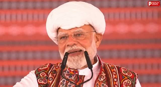 पीएम मोदी ने गुजरात को दी करोड़ों की सौगात, राहुल गांधी पर कसा तंज; बोले- आपके आलू का कोई सोना नहीं बना सकता 