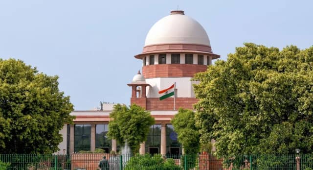  पूर्व CJI को बचाने के लिए ₹1 करोड़ फीस मांगने वाली याचिका खारिज