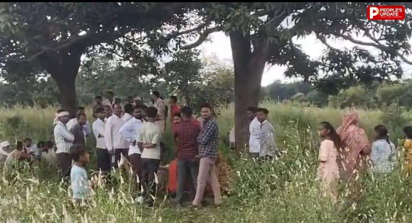 कुएं में मिले दो बच्चों के शव, पेड़ पर फंदे से लटकी मिली मां; जांच में जुटी पुलिस