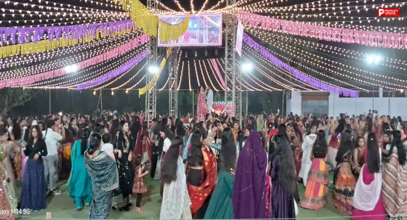 सोहागपुर में मंगलम गरबा महोत्सव 3.0 का शुभारंभ, गुजराती-पंजाबी गानों पर झूमे युवा और महिलाएं