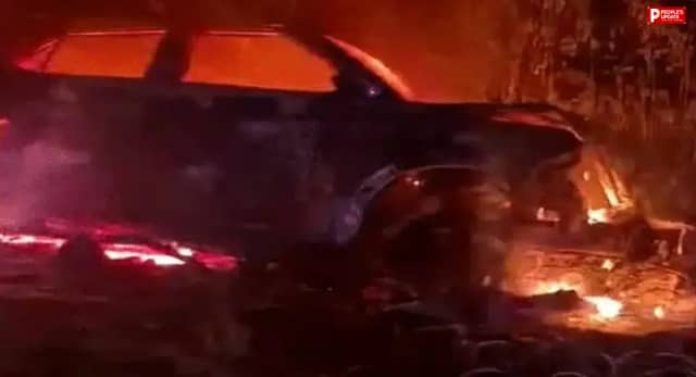 सीहोर रोड पर भीषण हादसा, बाइक को घसीटते हुए कार में लगी आग; दो युवक गंभीर