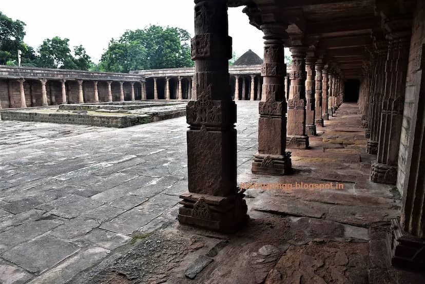पहले जैन मंदिर और गुरुकुल, बाद में बना ढांचा, कहा- प्रतिमा वाग्देवी की नहीं, जैन देवी अंबिका की 