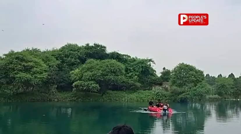 ब्लू वाटर में मौत का खेल,दोस्तों से लगी तैराकी की शर्त, एक निकला बाहर दूसरा गहरे पानी में समाया