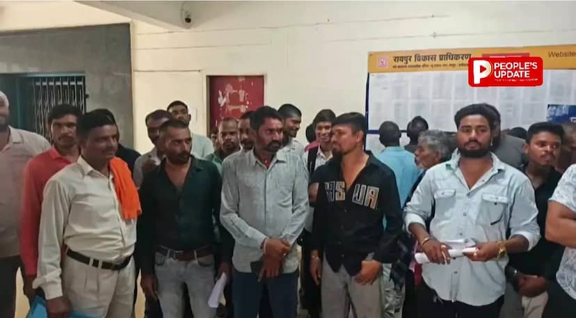 पिरदा-तुलसी टाउनशिप पर ग्रामीणों का RDA घेराव, बोले- पंचायत नहीं टूटेगी, जमीन भी नहीं देंगे