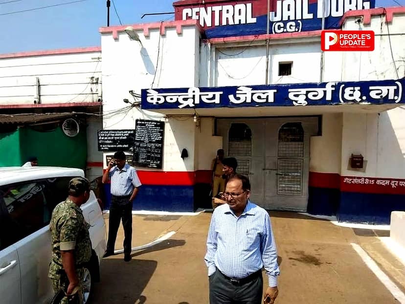 दुर्ग सेंट्रल जेल में बड़ा सर्च ऑपरेशन, 100 अफसरों की दबिश, 2 मोबाइल समेत प्रतिबंधित सामान मिला