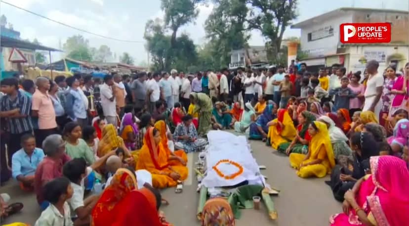 सूरजपुर में SF जवान की मौत के बाद परिजनों ने हत्या की जताई आशंका, सड़क पर शव रखकर प्रदर्शन