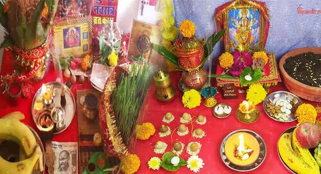 नवरात्र पर्व से पहले दोगुना तक महंगा हो गया नारियल, पूजन और व्रत में इस्तेमाल होने वाली सामग्री की कीमतें बढ़ीं