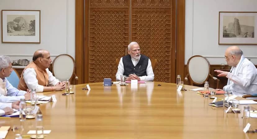 मोदी कैबिनेट का बड़ा फैसला: रेल और सड़क परियोजनाओं पर खर्च होंगे 13 हजार करोड़