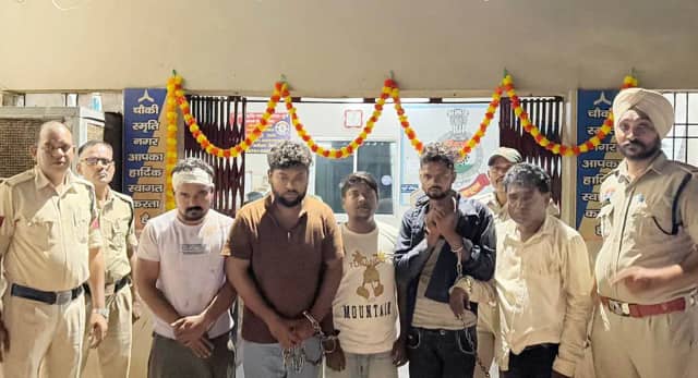दुर्ग में ट्रांसपोर्टर ने महिला के साथ की अश्लील हरकत, पुलिस पर किया हमला, 3 पुलिसकर्मी घायल