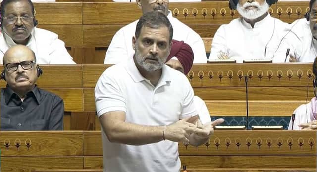 राहुल गांधी का तीखा हमला : कहा- पीएम मोदी में हिम्मत है तो बोल दें ट्रंप झूठ बोल रहे हैं.... ऑपरेशन सिंदूर पर लोकसभा में गरमाई सियासत