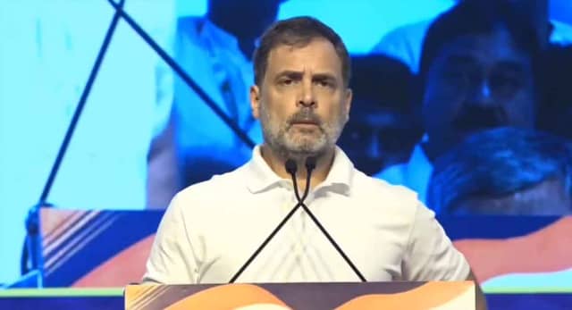 राहुल गांधी का चुनाव आयोग पर बड़ा हमला, कहा- मोदी सिर्फ 25 सीटों की बदौलत प्रधानमंत्री बने, हमें इलेक्ट्रॉनिक डेटा दे तो साबित कर देंगे 'चोरी हुई है चुनाव'