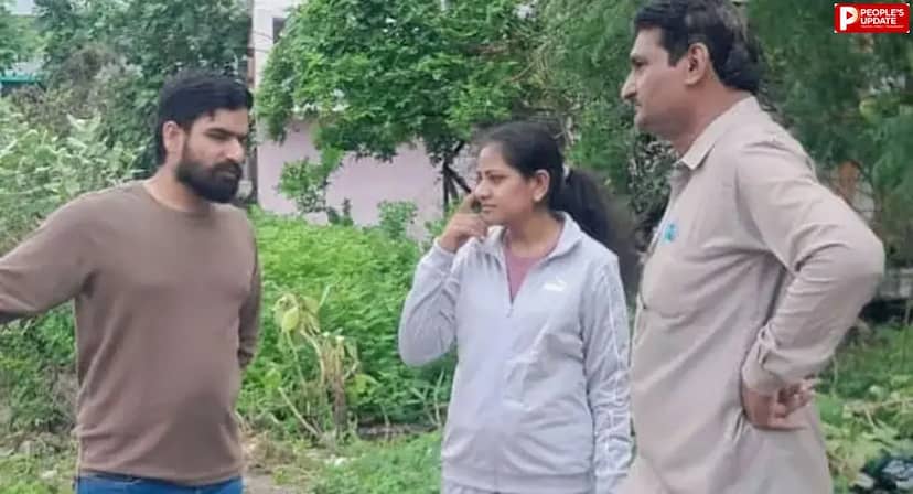 इटारसी में सीएमओ सुरेखा जाटव का औचक निरीक्षण, सड़क पर कचरा फेंकने पर ₹500 का जुर्माना