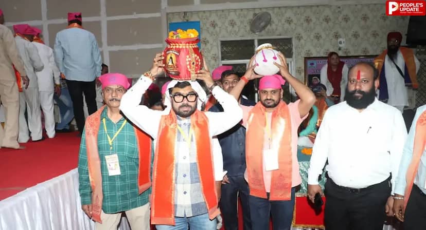 छिंदवाड़ा में संत रविदास की 650वीं जयंती पर निकली कलश यात्रा, सांसद ने सिर पर रखा कलश