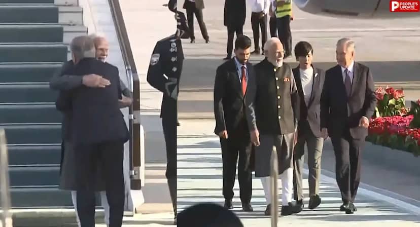 ताशकंद पहुंचे PM मोदी, एयरपोर्ट पर राष्ट्रपति मिर्जियोयेव ने किया गर्मजोशी से स्वागत; व्यापार-रक्षा समेत कई मुद्दों पर होगी बात