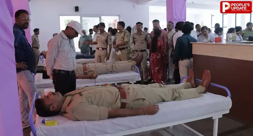 छिंदवाड़ा में सेवा संकल्प अभियान की शुरुआत, पुलिसकर्मियों ने किया रक्तदान