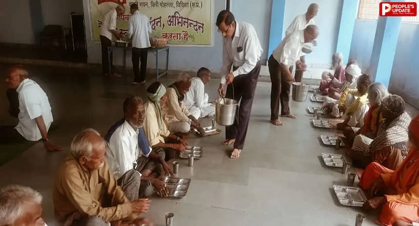 पितृ पक्ष में जरूरतमंदों को भोजन कराकर करें पूर्वजों का स्मरण, विदिशा सेवा संस्थान ने की विशेष तैयारी