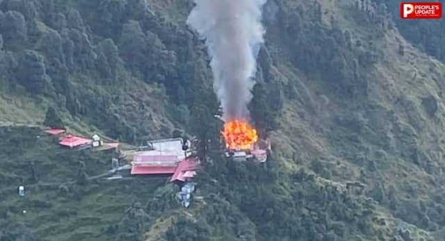 उत्तराखंड: नवरात्रि में मां भगवती के मंदिर में भीषण आग, लकड़ी का ढांचा और सुंदर नक्काशी जली