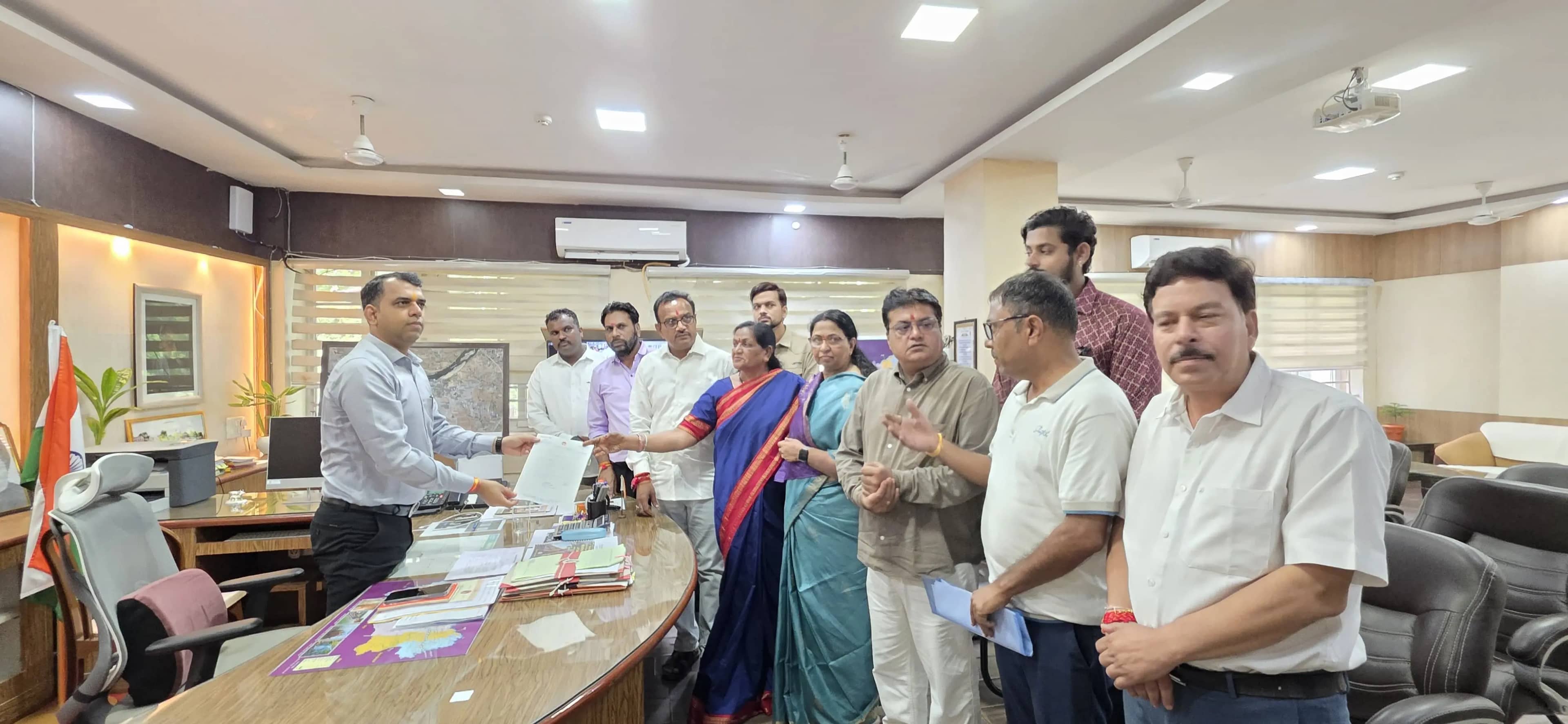 सोहागपुर में दवा से धान की फसल खराब होने का मामला गरमाया, 700 एकड़ फसल के निरीक्षण की मांग