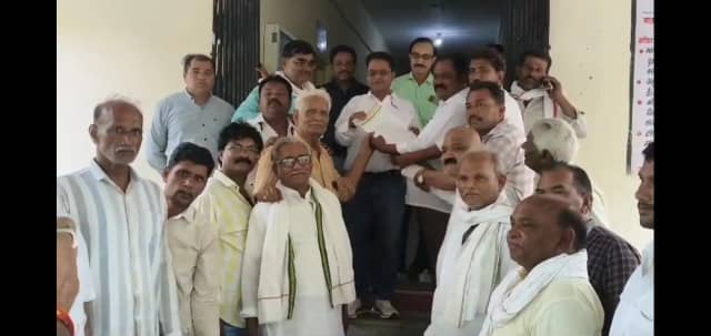 छात्रवृत्ति घोटाले, मूंग खरीदी समेत कई मुद्दों पर सौंपा ज्ञापन