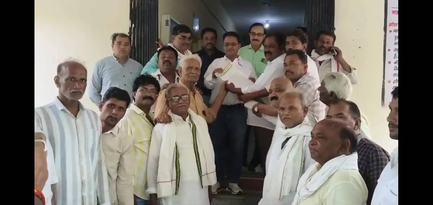 छात्रवृत्ति घोटाले, मूंग खरीदी समेत कई मुद्दों पर सौंपा ज्ञापन