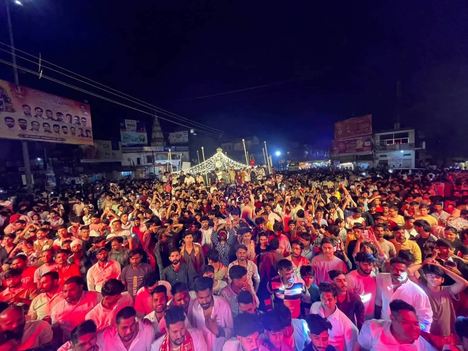 गुना में बड़ी महाकाली की अलौकिक झांकी, हजारों श्रद्धालुओं का उमड़ा सैलाब