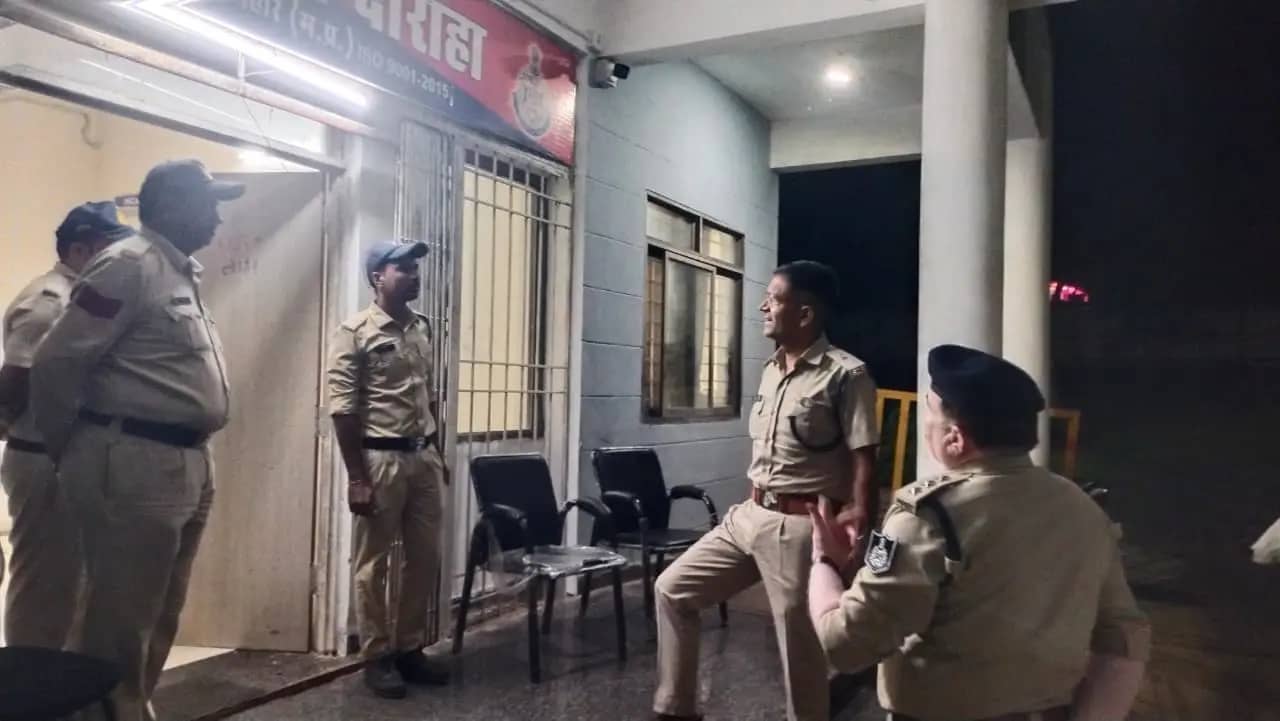  सीहोर में आधी रात से सुबह तक पुलिस का ऑपरेशन; 222 वारंटी दबोचे, 146 बदमाशों की खुली निगरानी