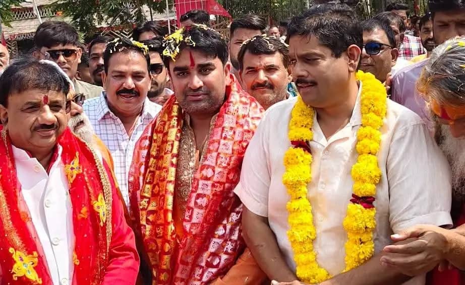 सीहोर: 151 मीटर लंबी चुनरी में झलकी भक्तों की अटूट आस्था, 14 वर्षों से जारी है परंपरा