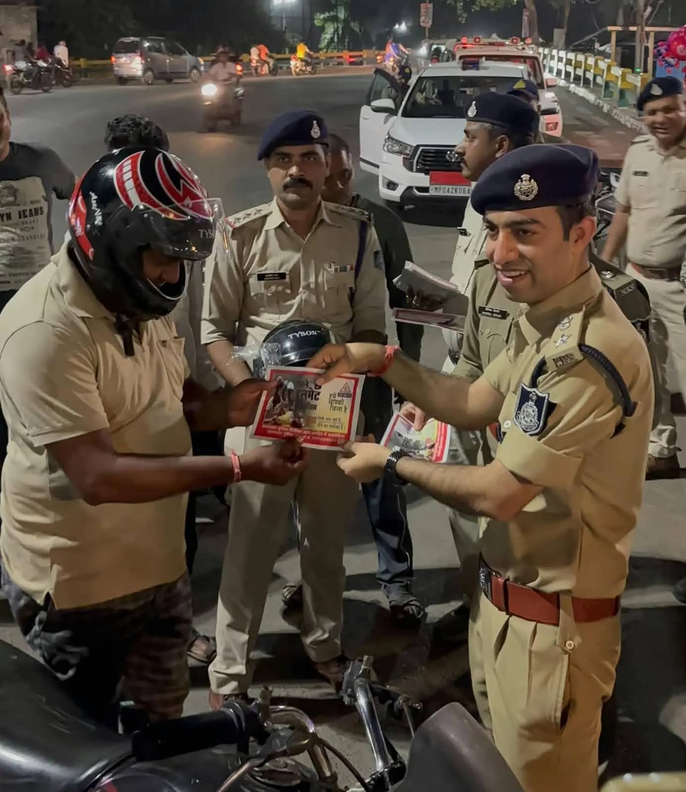 विदिशा जिले में 160 जागरूकता कार्यक्रमों के माध्यम से 12,852 लोगों तक पहुंचा सड़क सुरक्षा का संदेश  
