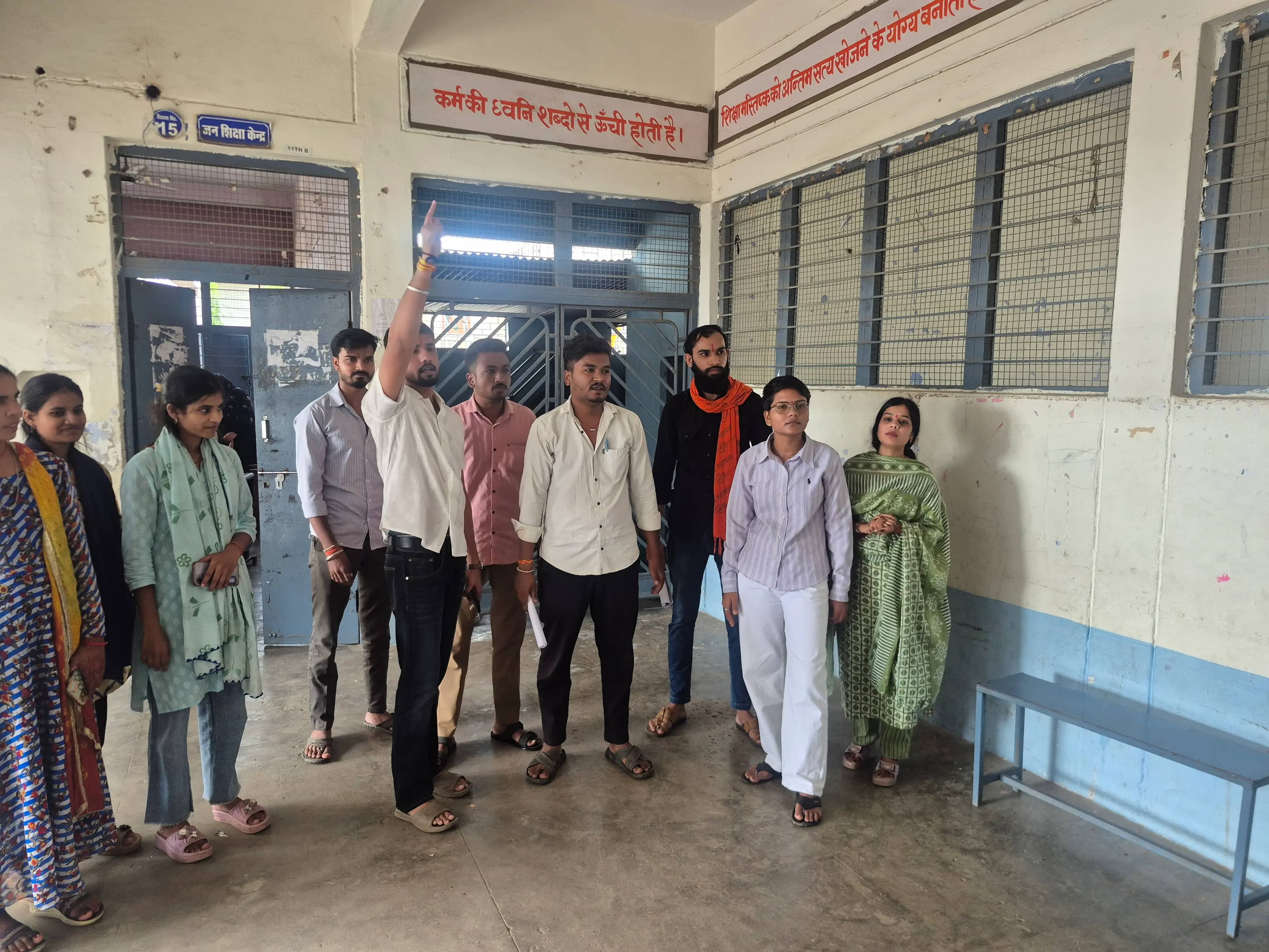 बाड़ी: पीपुल्स समाचार की खबर का असर, सांदीपनि विद्यालय में किताबें जलाने के मामले में जांच के आदेश, तहसीलदार ने तीन दिन में मांगी रिपोर्ट