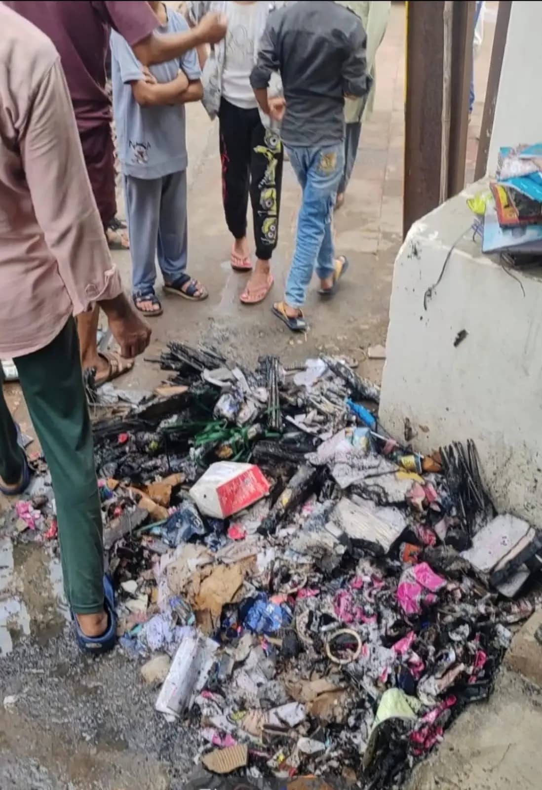 जनरल स्टोर और गोदाम में भीषण आग, शॉर्ट सर्किट से हुआ हादसा