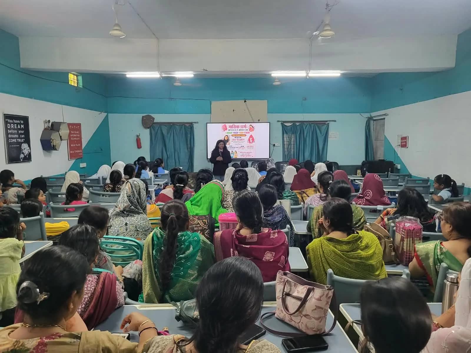 आधे दिन की छुट्टी के संघर्ष से ग्लोबल अभियान तक: बेगमगंज पहुंचीं ‘पेड पीरियड लीव’ की संस्थापक रंजीता प्रियदर्शनी