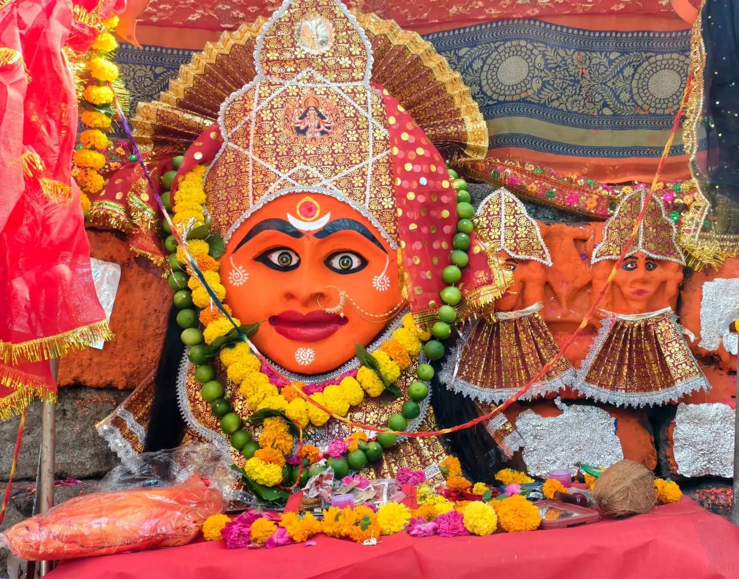 खिलचीपुर में बराई माता मंदिर में नवरात्रि की तैयारियां पूरी, सुरक्षा और सफाई व्यवस्था का अधिकारियों ने लिया जायजा