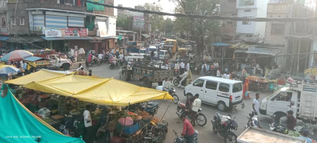 खिलचीपुर में तीन प्रमुख मार्गों पर रोज लग रहा जाम, एंबुलेंस और स्कूली बच्चे भी परेशान