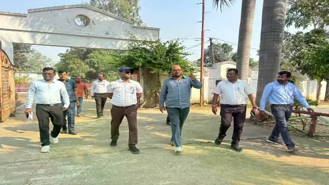 सिवनी मालवा में विकास कार्यों का निरीक्षण, आयुक्त संकेत भोंडवे ने गुणवत्ता और समय-सीमा पर दिया जोर