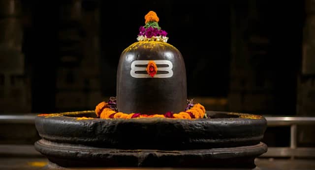 नवंबर में सोम प्रदोष व्रत का संयोग, भोलेनाथ होंगे शीघ्र प्रसन्न, जानें पूजा का सही समय और महत्व