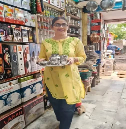 एक लाख रुपए की चांदी की बॉटल और फुटवियर धनतेरस के लिए आए खास