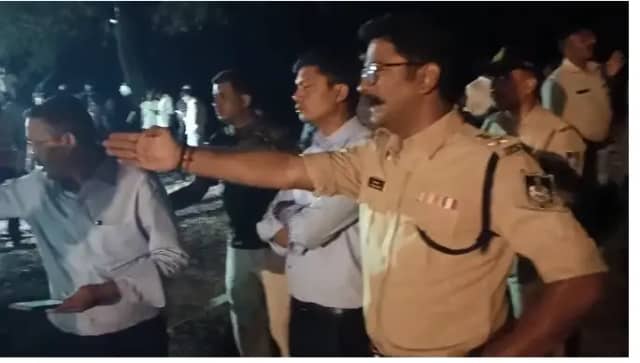 उज्जैन : बड़नगर के पास झलारिया में बोरवेल में गिरा 3 साल का मासूम, रेस्क्यू में जुटी टीमें