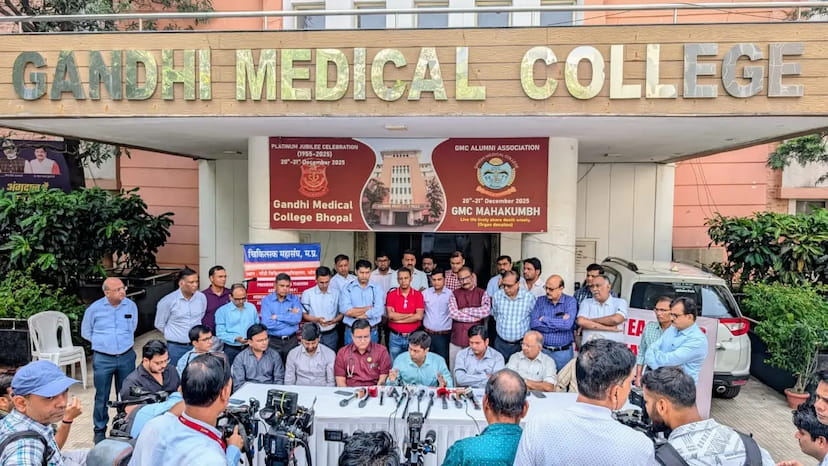 एक्शन में मुख्यमंत्री : सीजीएम को हटाया ,10 घंटे से ज्यादा बिजली देने पर सैलरी कटने वाला सर्कुलर रद्द  