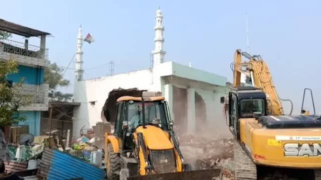 तकिया मस्जिद गिराने के मामले में सुप्रीम कोर्ट से याचिका खारिज